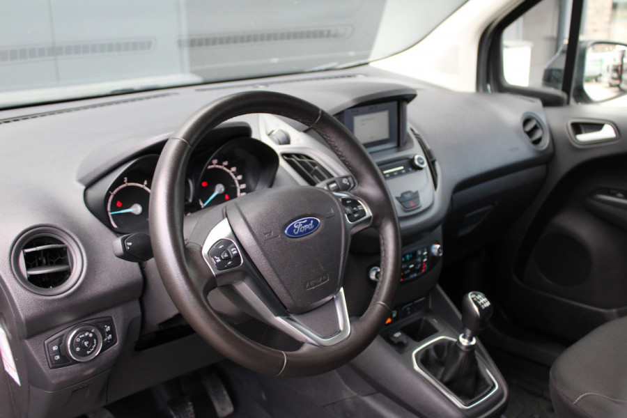 Ford Transit Courier 1.5 TDCI Limited 100pk - Navi - Camera - Betimmering - Stoelverwarming - Rijklaar