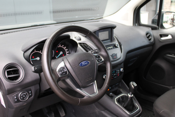 Ford Transit Courier 1.5 TDCI Limited 100pk - Navi - Camera - Betimmering - Stoelverwarming - Rijklaar