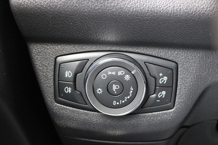 Ford Transit Courier 1.5 TDCI Limited 100pk - Navi - Camera - Betimmering - Stoelverwarming - Rijklaar