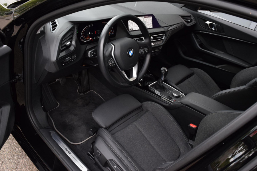 BMW 1-serie 116i|Orig.NL|17"|Sportstoel|Led|Digitaal|Carplay|