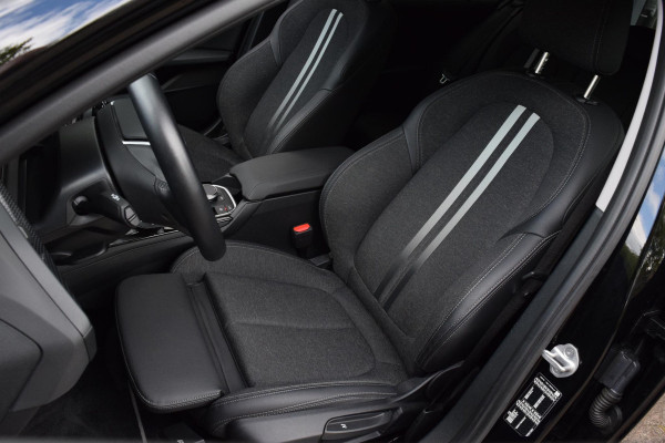 BMW 1-serie 116i|Orig.NL|17"|Sportstoel|Led|Digitaal|Carplay|