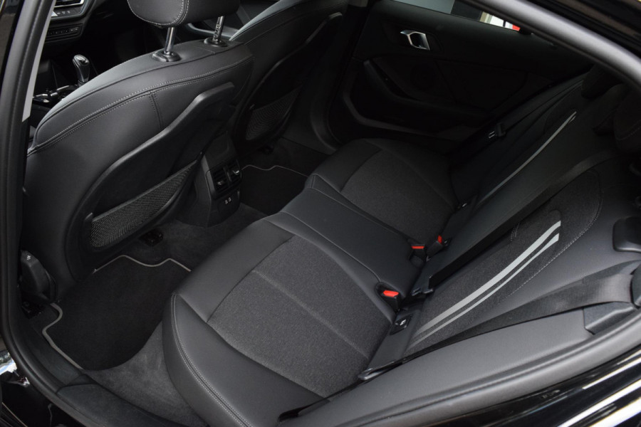 BMW 1-serie 116i|Orig.NL|17"|Sportstoel|Led|Digitaal|Carplay|