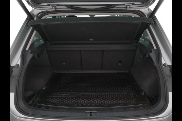 Volkswagen Tiguan 1.5 TSI ACT Comfortline Business *ADAPTIVE-CRUISE | NAVI-FULLMAP | KEYLESS | CAMERA | BLINDSPOT | COMFORT-SEATS | ECC | PDC | 17''ALU*