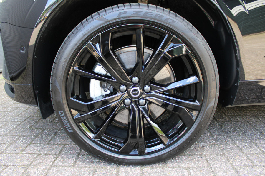 Volvo XC60 2.0 T8 Plug-in hybrid AWD Ultimate Black Edition | Luxe! | Luchtvering | B&W | Trekhaak