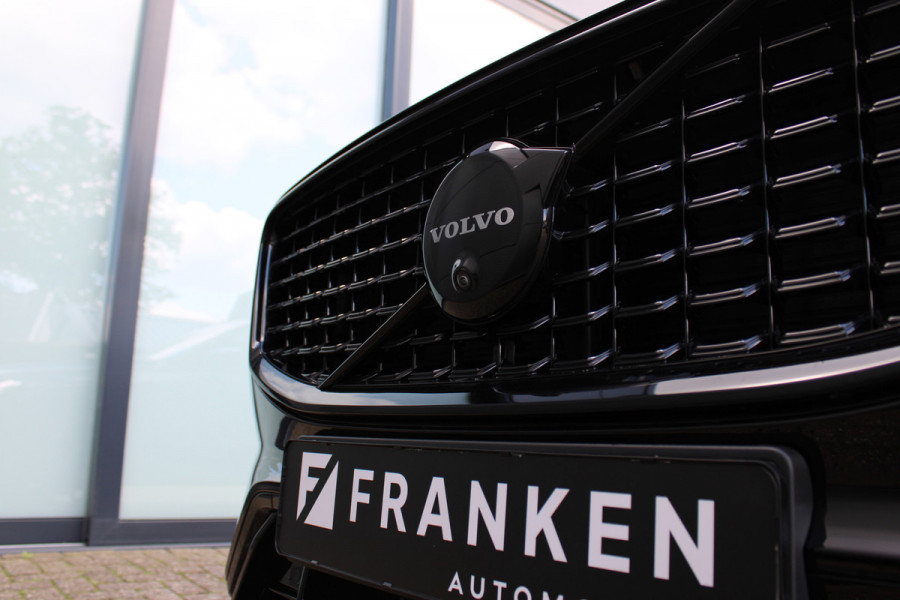 Volvo XC60 2.0 T8 Plug-in hybrid AWD Ultimate Black Edition | Luxe! | Luchtvering | B&W | Trekhaak