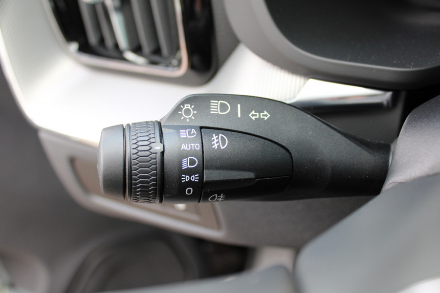 Volvo XC60 2.0 T8 Plug-in hybrid AWD Ultimate Black Edition | Luxe! | Luchtvering | B&W | Trekhaak