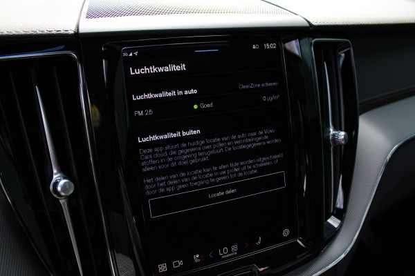 Volvo XC60 2.0 T8 Plug-in hybrid AWD Ultimate Black Edition | Luxe! | Luchtvering | B&W | Trekhaak