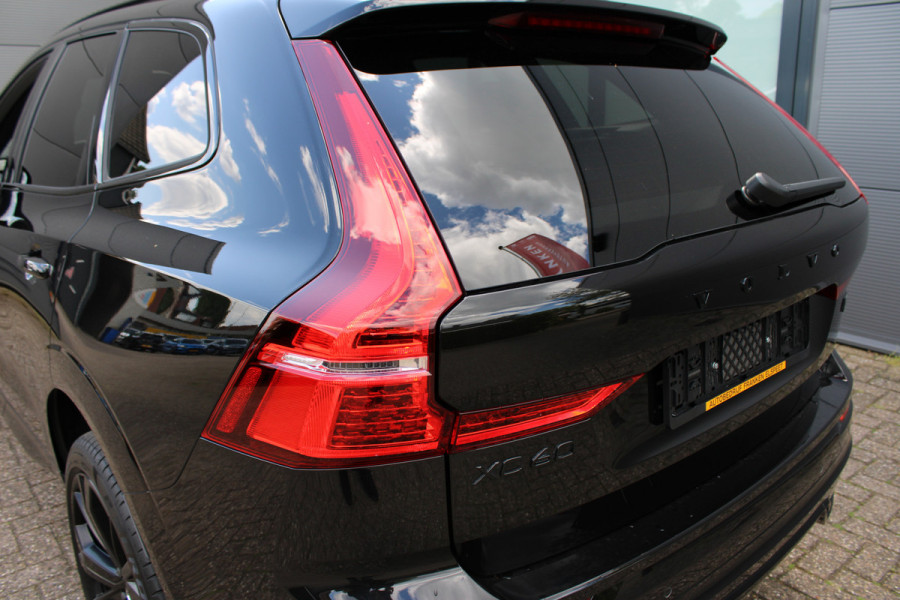 Volvo XC60 2.0 T8 Plug-in hybrid AWD Ultimate Black Edition | Luxe! | Luchtvering | B&W | Trekhaak