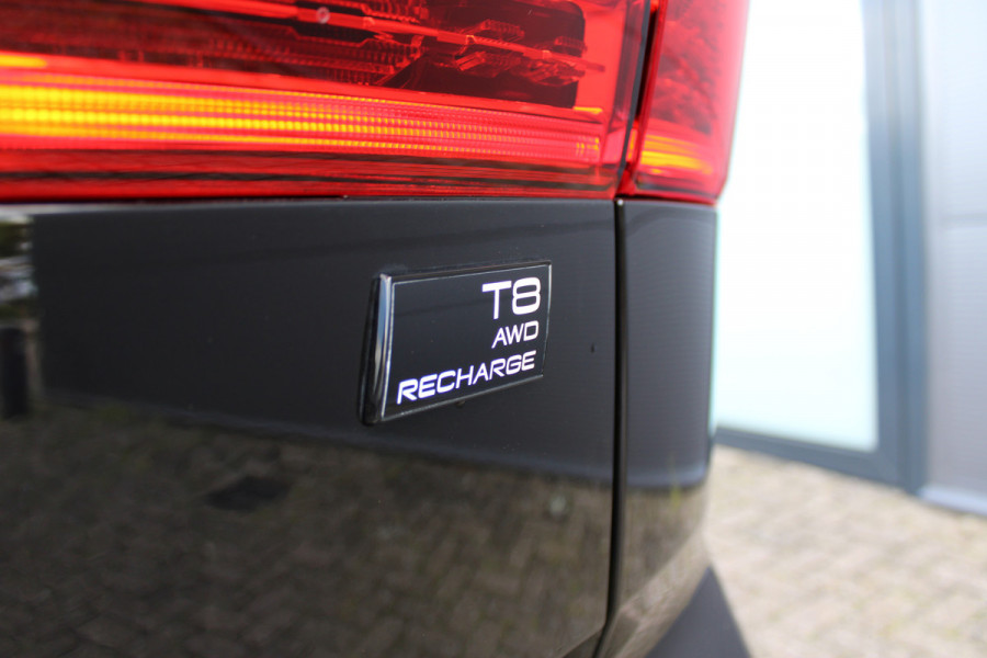 Volvo XC60 2.0 T8 Plug-in hybrid AWD Ultimate Black Edition | Luxe! | Luchtvering | B&W | Trekhaak
