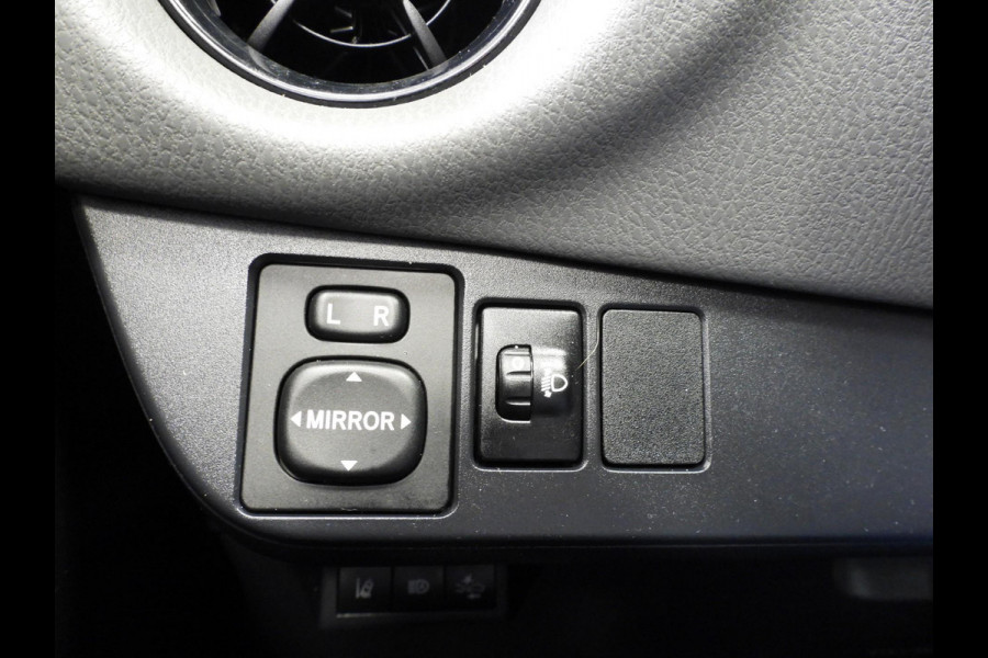 Toyota Yaris 1.0 VVT-i Connect NAVI-APP/CAMERA/AIRCO/15"LMV!