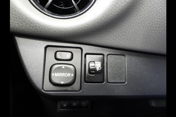 Toyota Yaris 1.0 VVT-i Connect NAVI-APP/CAMERA/AIRCO/15"LMV!