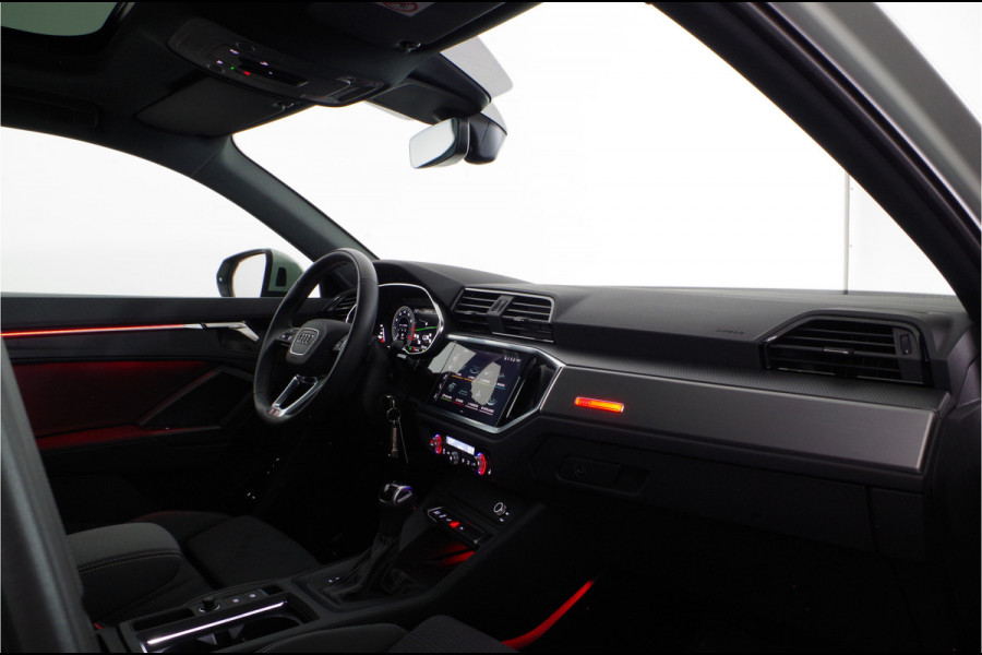 Audi Q3 Sportback 45 TFSI e S Edition > Full S line/245pk/Pano.schuif/Memory/Black pakket/Dew Silver...