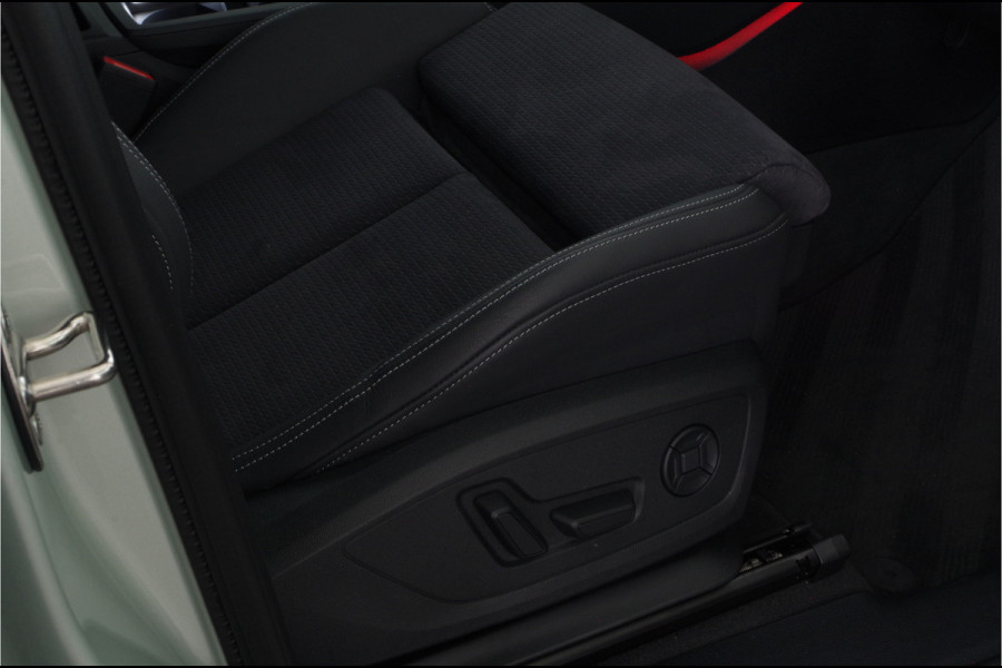 Audi Q3 Sportback 45 TFSI e S Edition > Full S line/245pk/Pano.schuif/Memory/Black pakket/Dew Silver...