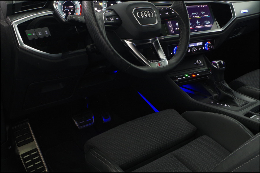 Audi Q3 Sportback 45 TFSI e S Edition > Full S line/245pk/Pano.schuif/Memory/Black pakket/Dew Silver...