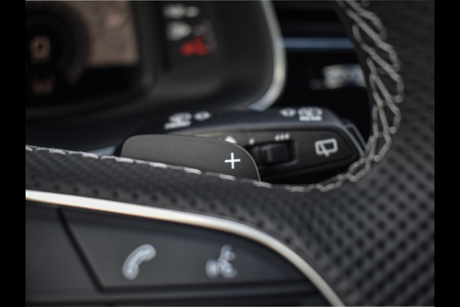 Audi Q8 60 TFSI e quattro Pro Line S Competition | PANORAMADAK | 4 WIEL BESTURING | ALCANTARE HEMEL | AMBIANCE VERLICHTING | MASSAGE STO