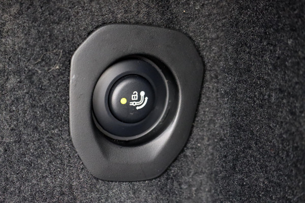 BMW X6 xDrive40i High Executive M Sport Aut8 | ACC | Carbon | Panoramadak | Memory | Surround Camera | Iconic Glow | Laser | HUD | Merino Leder | Trekhaak | Verwarmd Stuurwiel |
