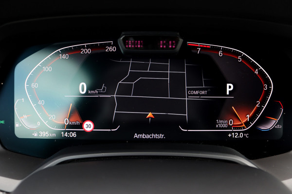 BMW X6 xDrive40i High Executive M Sport Aut8 | ACC | Carbon | Panoramadak | Memory | Surround Camera | Iconic Glow | Laser | HUD | Merino Leder | Trekhaak | Verwarmd Stuurwiel |