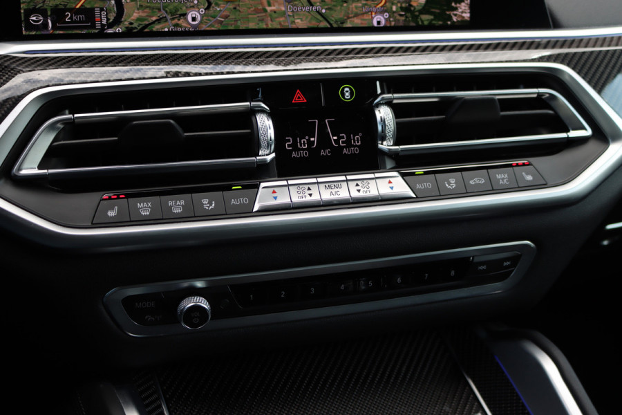 BMW X6 xDrive40i High Executive M Sport Aut8 | ACC | Carbon | Panoramadak | Memory | Surround Camera | Iconic Glow | Laser | HUD | Merino Leder | Trekhaak | Verwarmd Stuurwiel |