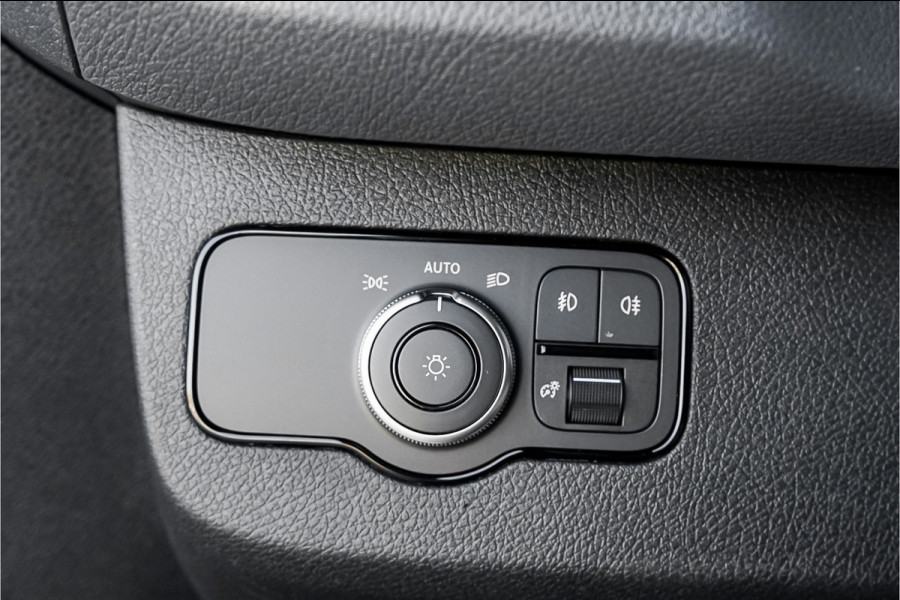 Mercedes-Benz Sprinter 319 1.9 CDI L2H2 RWD Distronic Camera LED Navi Trekhaak 3.5T