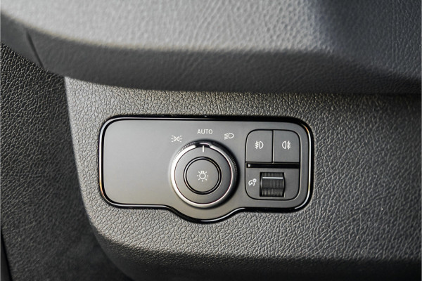 Mercedes-Benz Sprinter 319 1.9 CDI L2H2 RWD BPM Vrij Distronic Camera LED Navi Trekhaak 3.5T