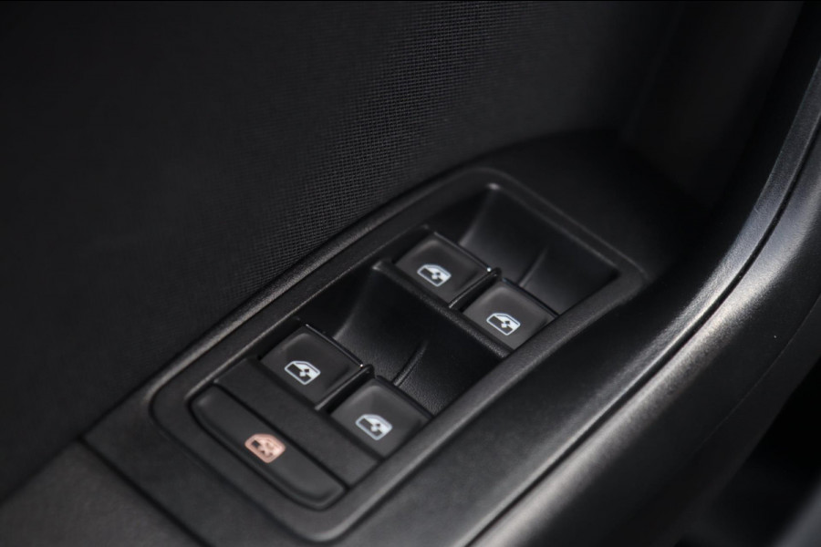 Seat Ateca 1.5 TSI FR / PANODAK / VIRTUAL / KEYLESS / ACC / CAMERA