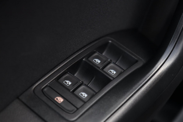 Seat Ateca 1.5 TSI FR / PANODAK / VIRTUAL / KEYLESS / ACC / CAMERA