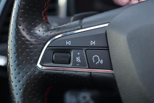 Seat Ateca 1.5 TSI FR / PANODAK / VIRTUAL / KEYLESS / ACC / CAMERA