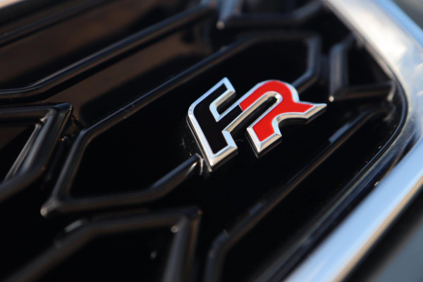 Seat Ateca 1.5 TSI FR / PANODAK / VIRTUAL / KEYLESS / ACC / CAMERA