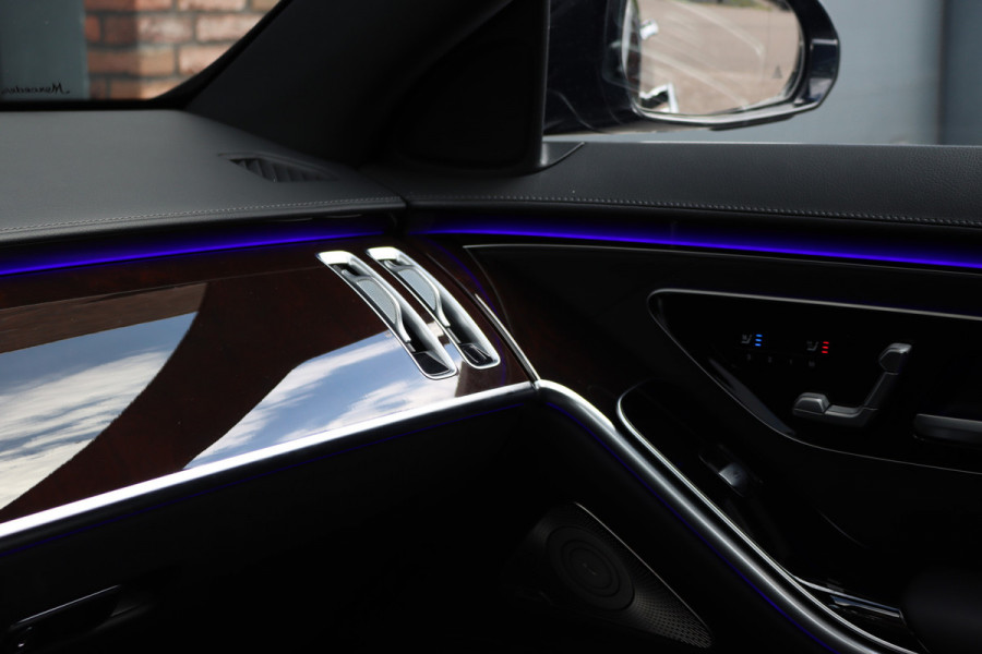 Mercedes-Benz S-Klasse 450d 4MATIC Lang AMG Line Aut9 | Airmatic | Chauffeurspakket | Achterasbesturing | Augmented HUD | Distronic+ | Burmester | Exclusief Nappa Leder | 3D-Display | Vlakkenverwarming | Zonweringspakket |