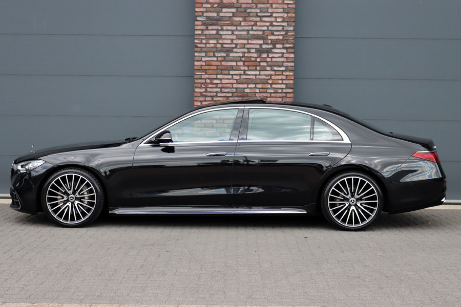 Mercedes-Benz S-Klasse 450d 4MATIC Lang AMG Line Aut9 | Airmatic | Chauffeurspakket | Achterasbesturing | Augmented HUD | Distronic+ | Burmester | Exclusief Nappa Leder | 3D-Display | Vlakkenverwarming | Zonweringspakket |