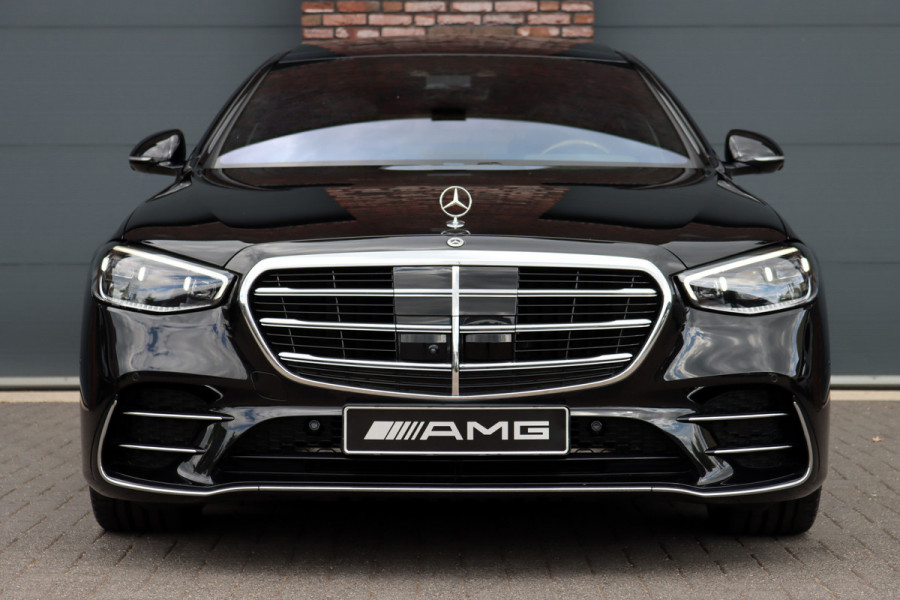 Mercedes-Benz S-Klasse 450d 4MATIC Lang AMG Line Aut9 | Airmatic | Chauffeurspakket | Achterasbesturing | Augmented HUD | Distronic+ | Burmester | Exclusief Nappa Leder | 3D-Display | Vlakkenverwarming | Zonweringspakket |