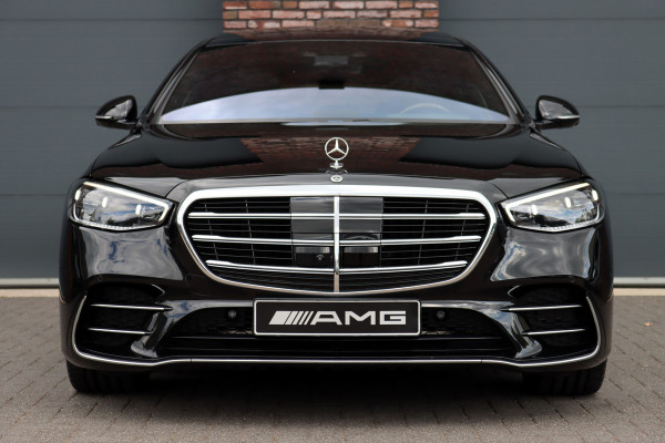 Mercedes-Benz S-Klasse 450d 4MATIC Lang AMG Line Aut9 | Airmatic | Chauffeurspakket | Achterasbesturing | Augmented HUD | Distronic+ | Burmester | Exclusief Nappa Leder | 3D-Display | Vlakkenverwarming | Zonweringspakket |