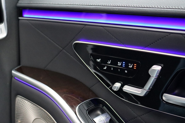 Mercedes-Benz S-Klasse 450d 4MATIC Lang AMG Line Aut9 | Airmatic | Chauffeurspakket | Achterasbesturing | Augmented HUD | Distronic+ | Burmester | Exclusief Nappa Leder | 3D-Display | Vlakkenverwarming | Zonweringspakket |