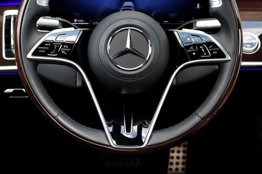 Mercedes-Benz S-Klasse 450d 4MATIC Lang AMG Line Aut9 | Airmatic | Chauffeurspakket | Achterasbesturing | Augmented HUD | Distronic+ | Burmester | Exclusief Nappa Leder | 3D-Display | Vlakkenverwarming | Zonweringspakket |