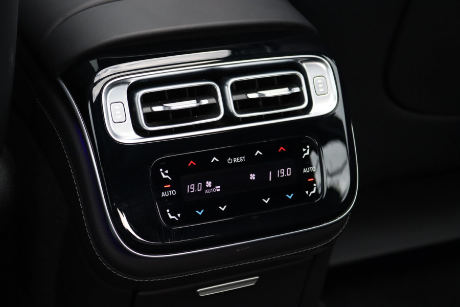 Mercedes-Benz S-Klasse 450d 4MATIC Lang AMG Line Aut9 | Airmatic | Chauffeurspakket | Achterasbesturing | Augmented HUD | Distronic+ | Burmester | Exclusief Nappa Leder | 3D-Display | Vlakkenverwarming | Zonweringspakket |