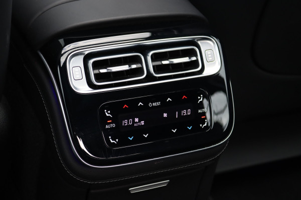 Mercedes-Benz S-Klasse 450d 4MATIC Lang AMG Line Aut9 | Airmatic | Chauffeurspakket | Achterasbesturing | Augmented HUD | Distronic+ | Burmester | Exclusief Nappa Leder | 3D-Display | Vlakkenverwarming | Zonweringspakket |