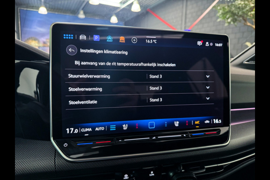 Volkswagen Golf R 8.5 2.0 TSI 4Motion R Facelift|Akrapovic|HUD|Leder|Pano