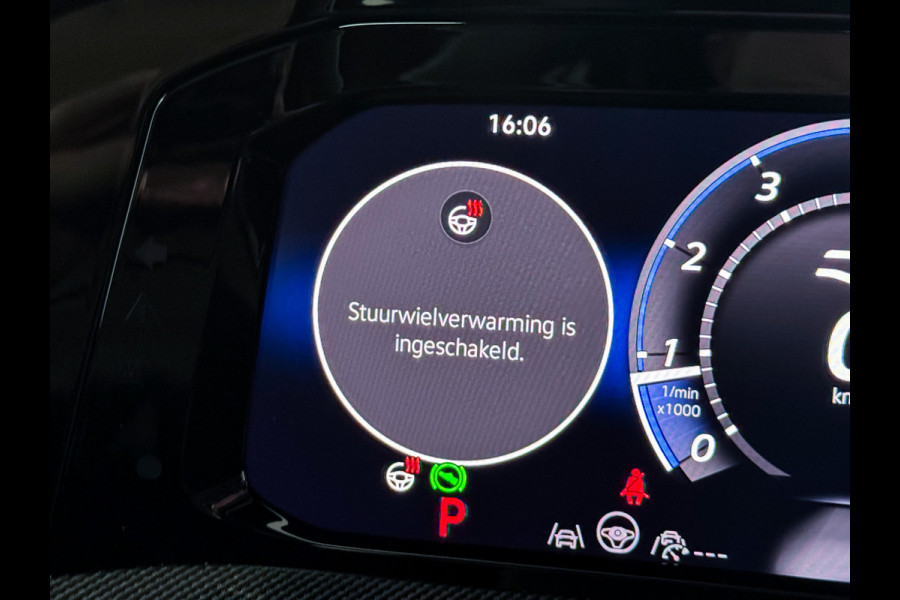Volkswagen Golf R 8.5 2.0 TSI 4Motion R Facelift|Akrapovic|HUD|Leder|Pano