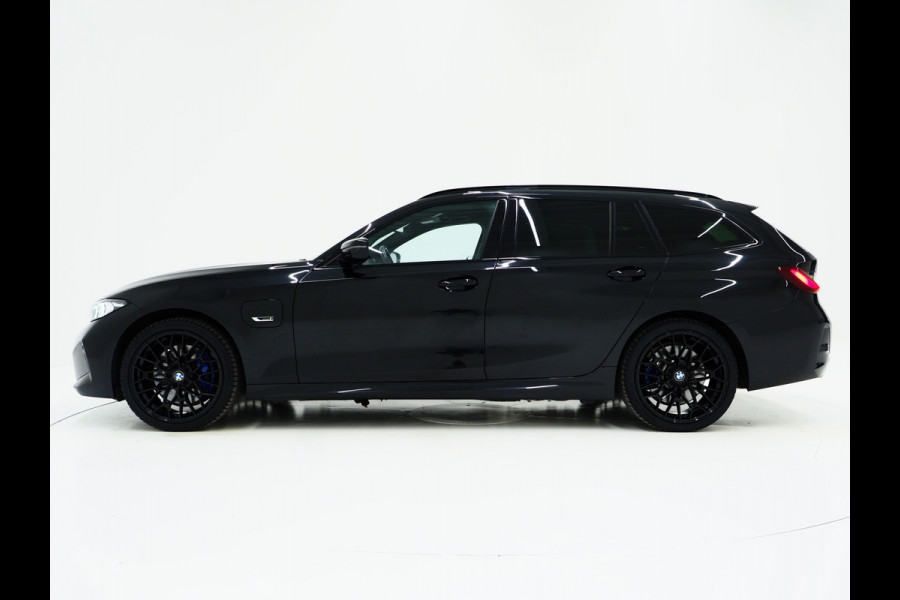 BMW 3 Serie Touring 330e M-Sport LCI | M-Sportstoelen | Panoramadak | Harman/Kardon | Adaptive Cruise | Keyless