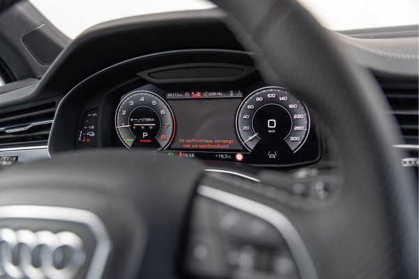 Audi Q7 60 TFSI-e 490pk Quattro Pano Carbon S-stoelen Advanced Onderstel Nachtzicht B&O