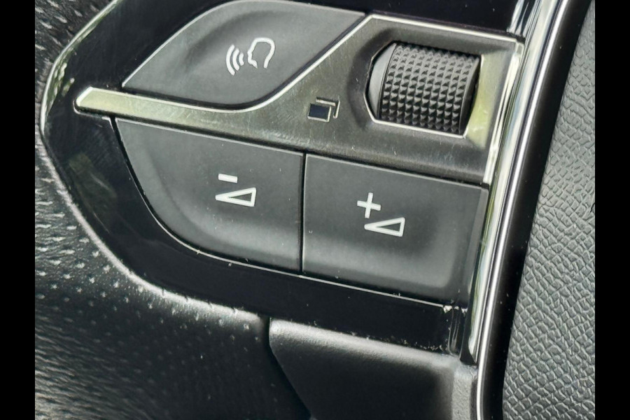 Peugeot 3008 1.2 PureTech GT Line, panoramadak, achteruitrijcamera, 64000 km, Nederlandse auto met nap