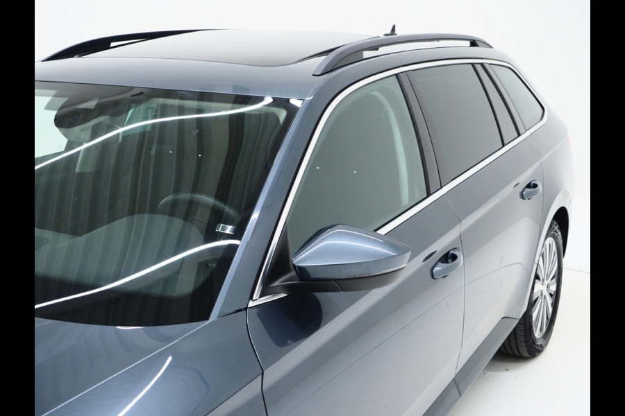Škoda Superb Combi 1.4 TSI iV 218PK | Panoramadak | Adaptive Cruise | Virtual | Camera | Trekhaak
