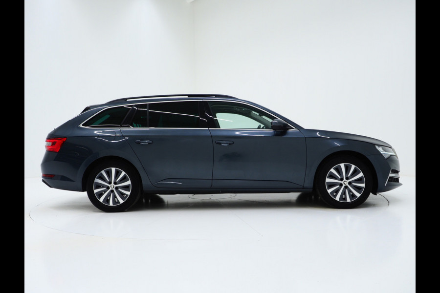 Škoda Superb Combi 1.4 TSI iV 218PK | Panoramadak | Adaptive Cruise | Virtual | Camera | Trekhaak