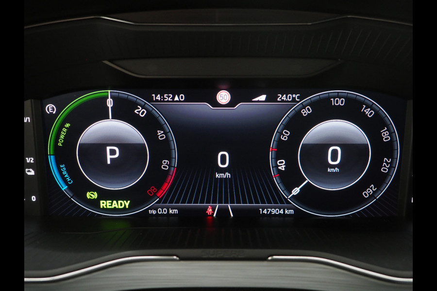 Škoda Superb Combi 1.4 TSI iV 218PK | Panoramadak | Adaptive Cruise | Virtual | Camera | Trekhaak