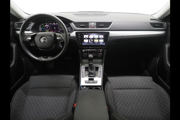 Škoda Superb Combi 1.4 TSI iV 218PK | Panoramadak | Adaptive Cruise | Virtual | Camera | Trekhaak
