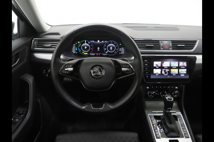 Škoda Superb Combi 1.4 TSI iV 218PK | Panoramadak | Adaptive Cruise | Virtual | Camera | Trekhaak