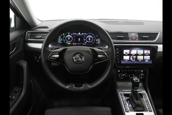 Škoda Superb Combi 1.4 TSI iV 218PK | Panoramadak | Adaptive Cruise | Virtual | Camera | Trekhaak