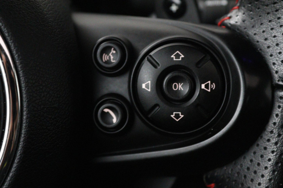 MINI Countryman 2.0 Cooper S ALL4 Chili (PANORAMADAK, CAMERA, NAVIGATIE, PARKEERSENSOREN, STOELVERWARMING, LEER, NL-AUTO)