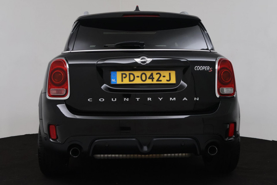 MINI Countryman 2.0 Cooper S ALL4 Chili (PANORAMADAK, CAMERA, NAVIGATIE, PARKEERSENSOREN, STOELVERWARMING, LEER, NL-AUTO)