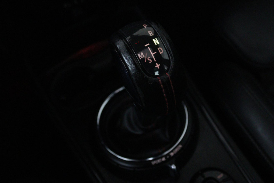 MINI Countryman 2.0 Cooper S ALL4 Chili (PANORAMADAK, CAMERA, NAVIGATIE, PARKEERSENSOREN, STOELVERWARMING, LEER, NL-AUTO)